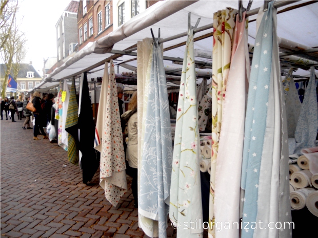 Utrecht textil market